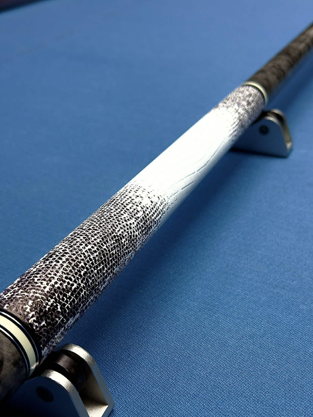 Cơ Pool Chuôi Da Phủ Carbon 2 Cơ Pool Chuôi Da Phủ Carbon - Ảnh 2